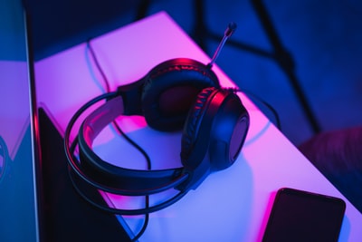 أين يمكن العثور على الرقم التسلسلي على سماعة oculus rift